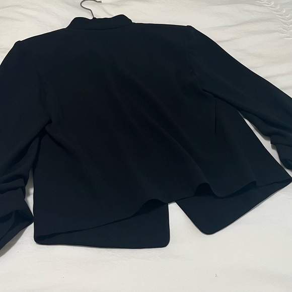 Size 0 Aritzia blazer - Picture 3 of 6